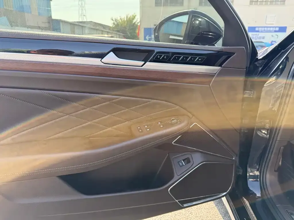 Volkswagen Phideon 2021 из CN, фото 9