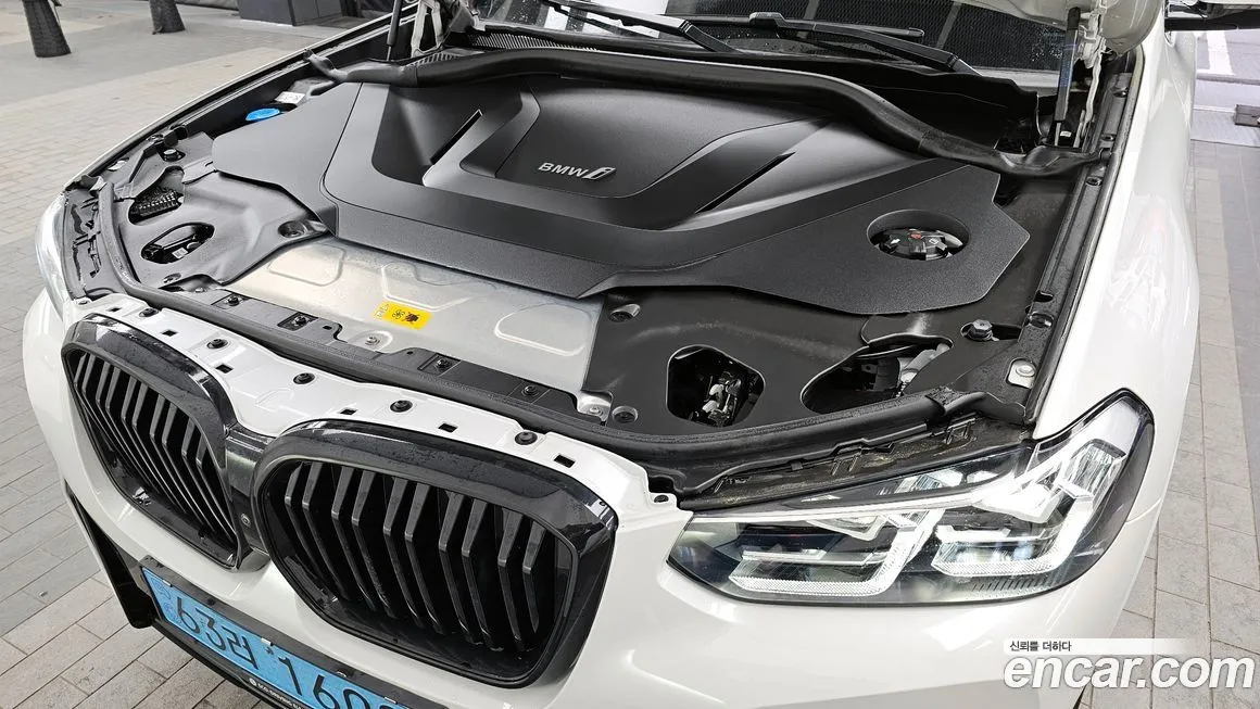 BMW iX3 — фото 10