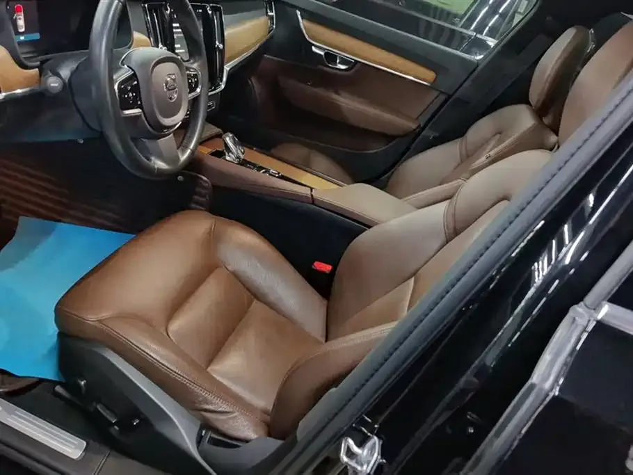 Volvo S90 2021 из CN, фото 5
