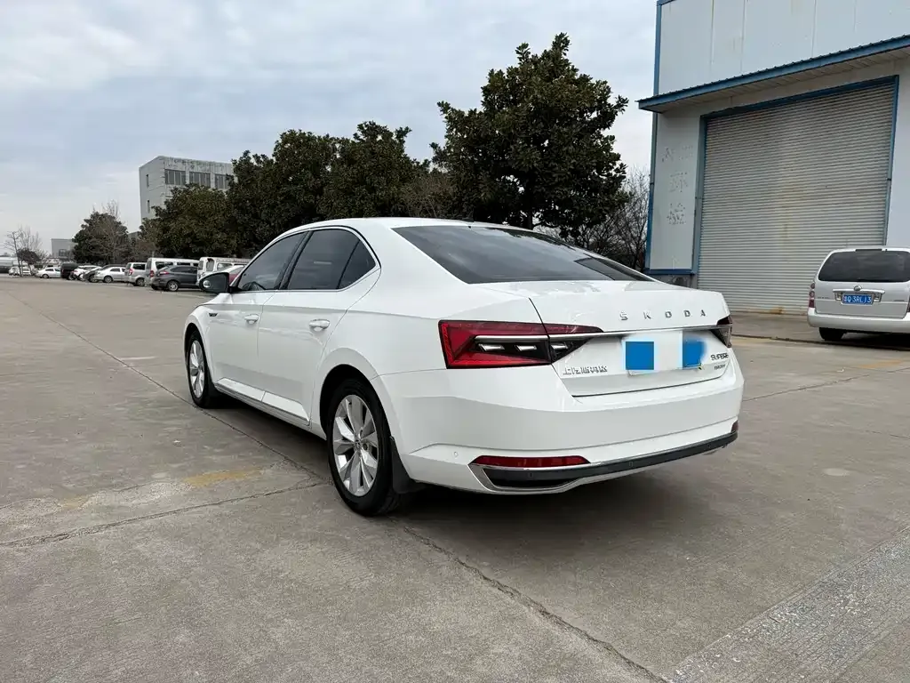 Skoda Superb 2021 из CN, фото 4