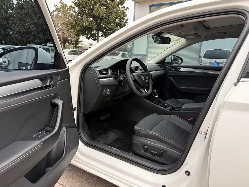 Skoda Superb 2021 из CN, фото 5