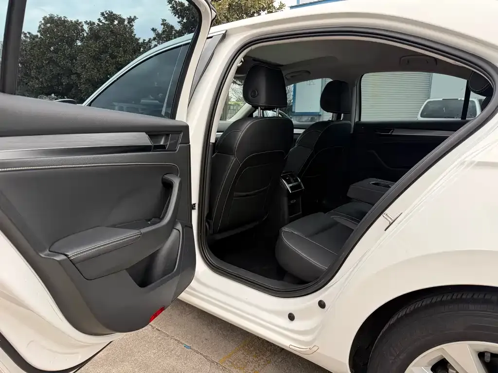 Skoda Superb 2021 из CN, фото 7