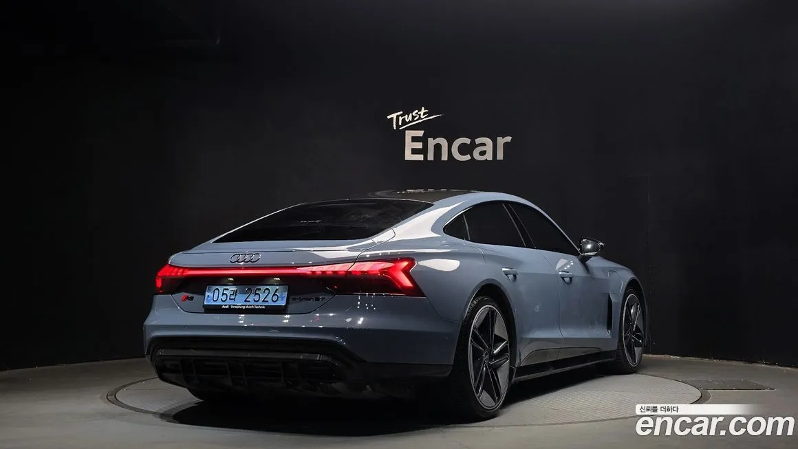 Audi RS e-tron GT 2022 из KR, фото 2