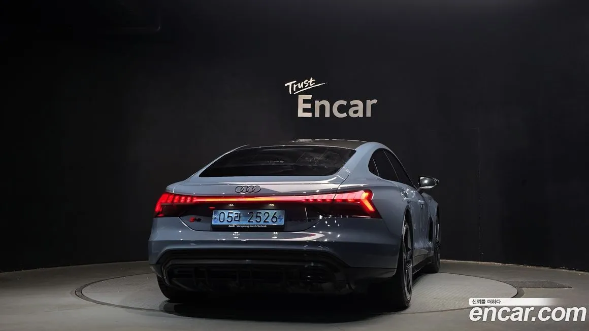 Audi RS e-tron GT 2022 из KR, фото 4