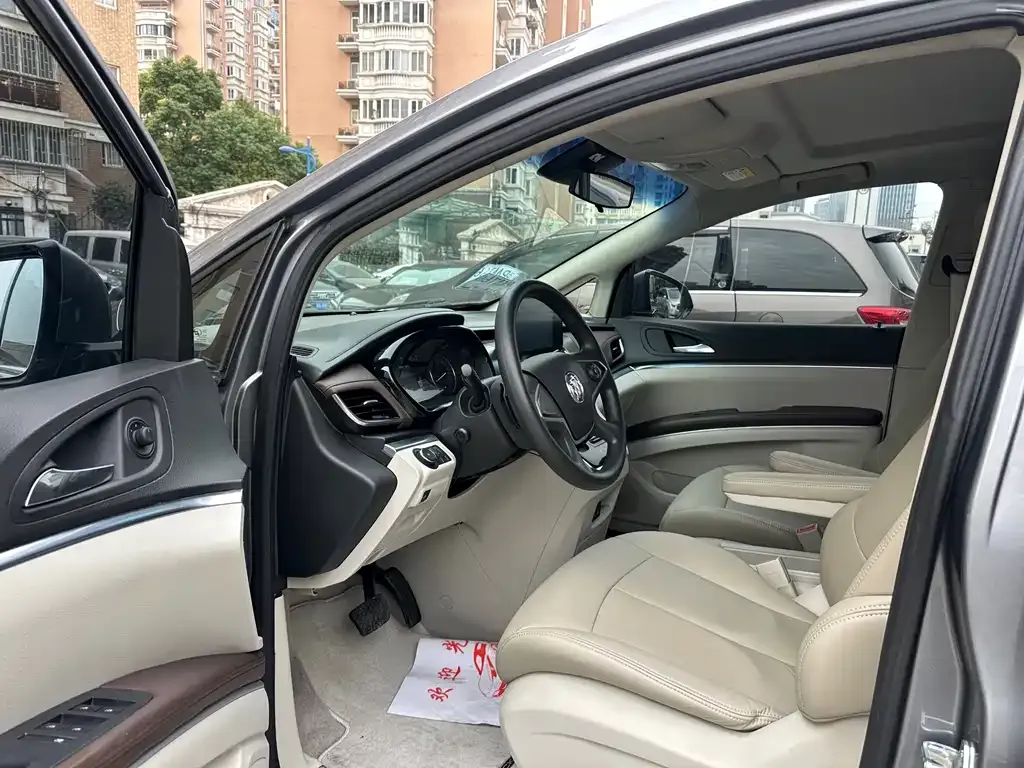 Buick GL8 2022 из CN, фото 10
