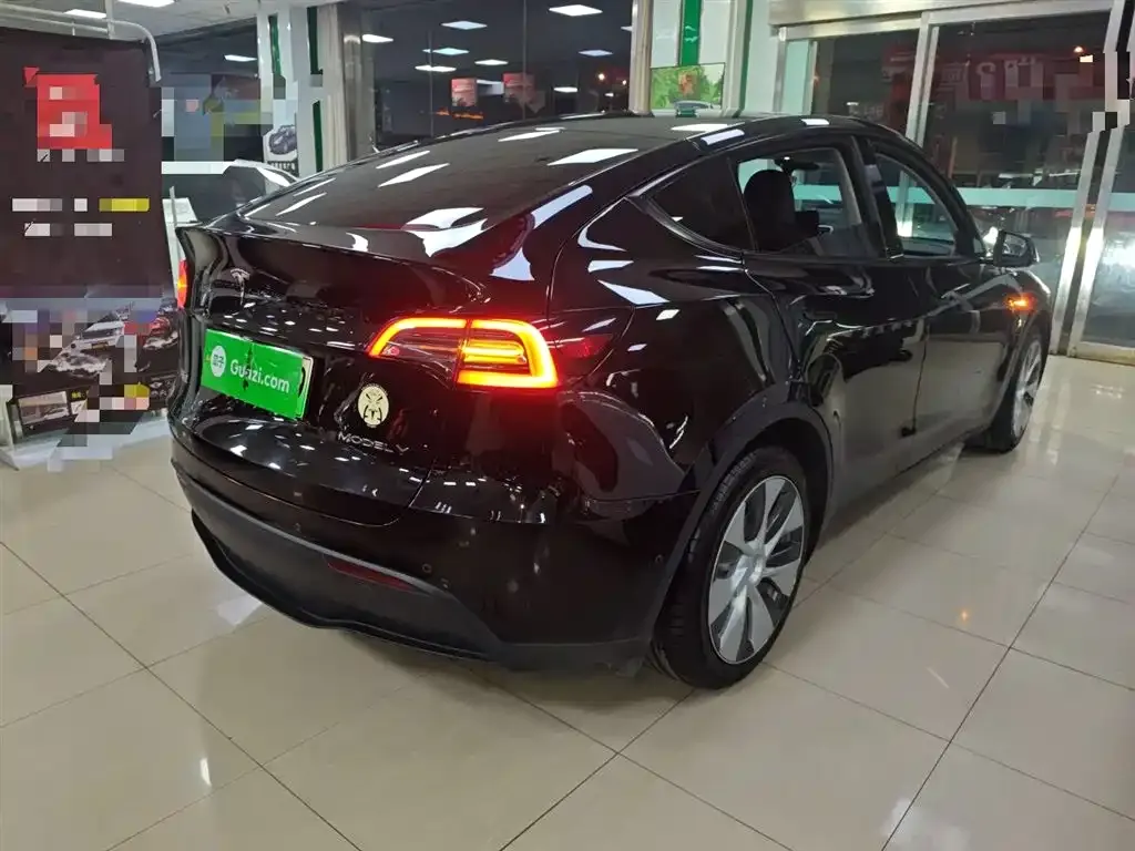 Tesla Model Y — фото 7