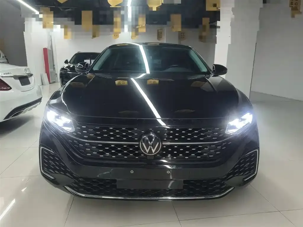 Volkswagen Passat 2023 из CN, фото 3
