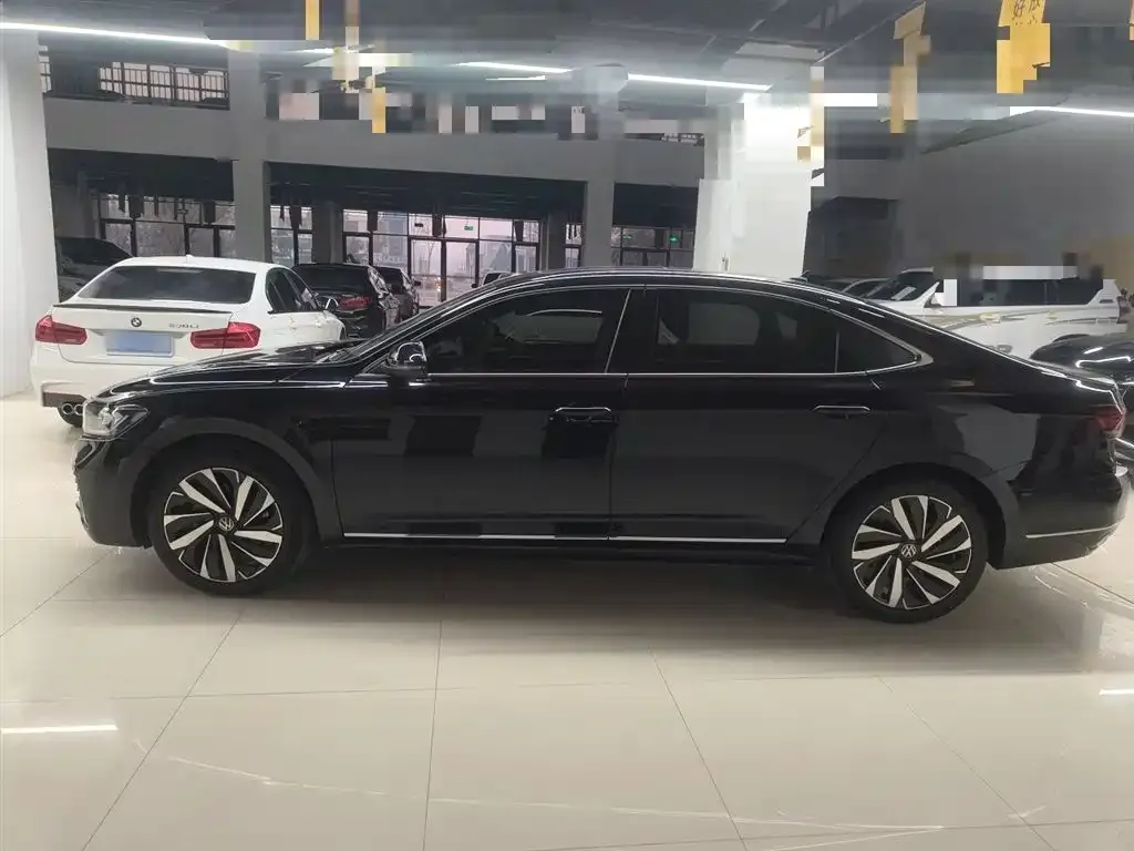 Volkswagen Passat 2023 из CN, фото 5