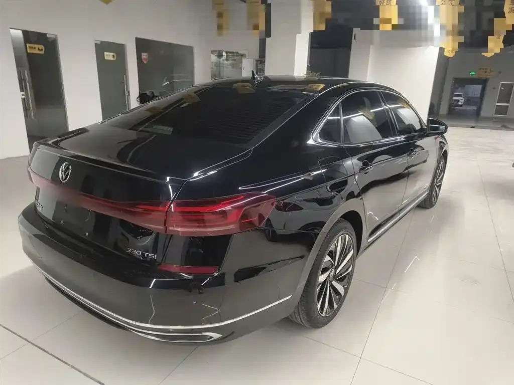 Volkswagen Passat 2023 из CN, фото 7