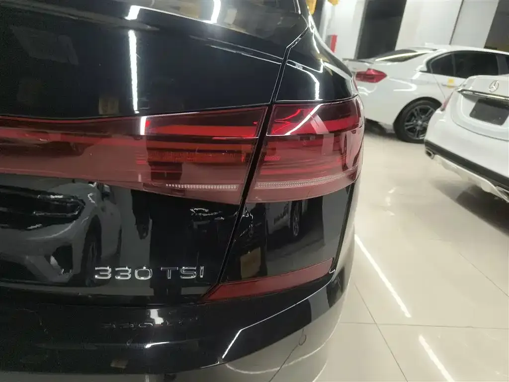 Volkswagen Passat 2023 из CN, фото 8