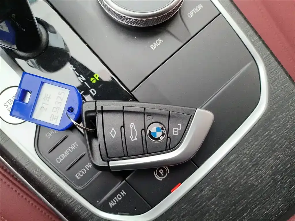 BMW 3 Series 2021 из CN, фото 10