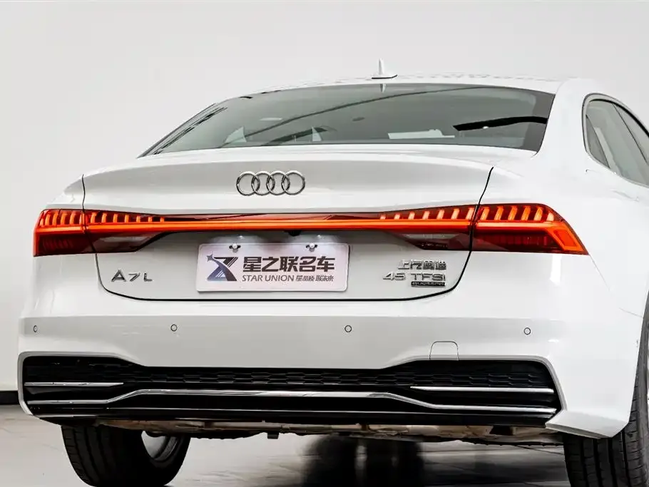 Audi A7L 2024 из CN, фото 6