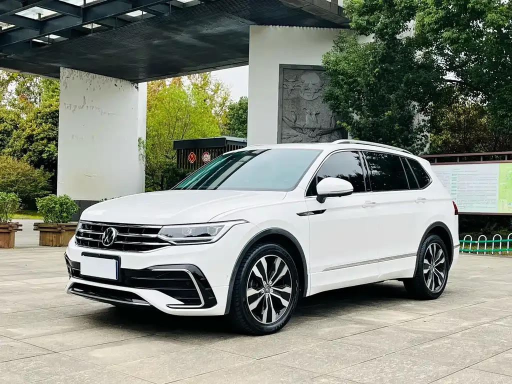 Volkswagen Tiguan L 2022 из CN, фото 1