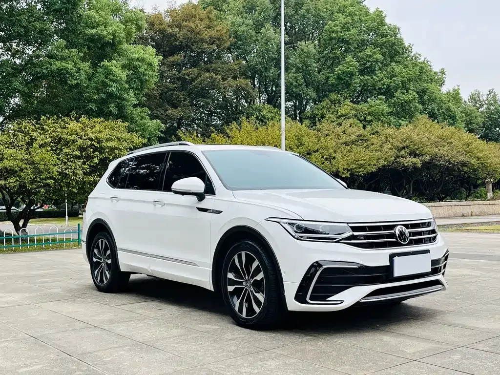 Volkswagen Tiguan L 2022 из CN, фото 9