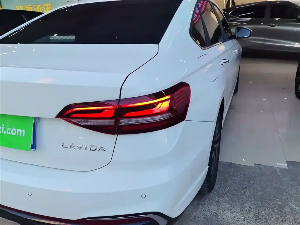 Volkswagen Lavida 2023 из CN, фото 5