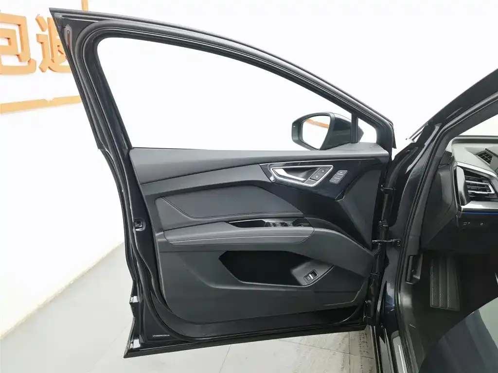 Audi Q4 e-tron 2023 из CN, фото 9