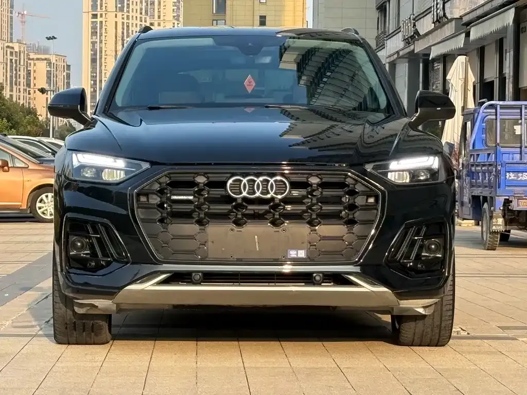 Audi Q5L 2023 из CN, фото 1