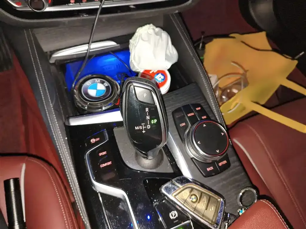 BMW 5 Series 2022 из CN, фото 8