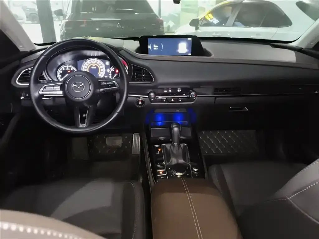 Mazda CX-30 2022 из CN, фото 10