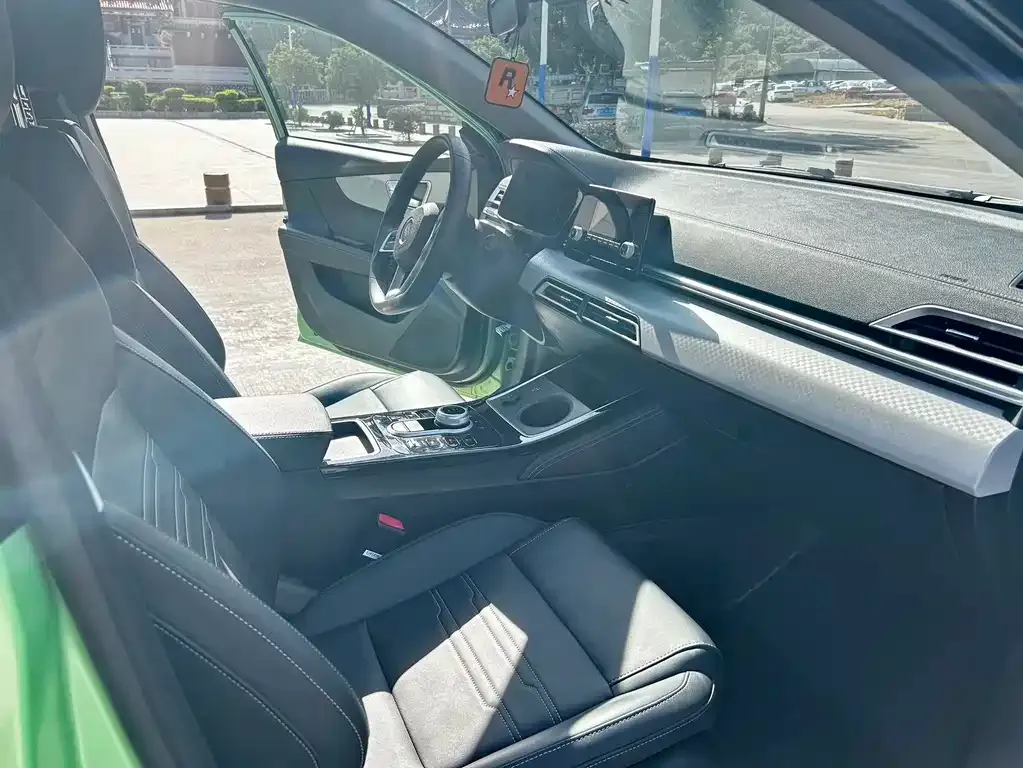 BYD Qin NEV 2024 из CN, фото 6