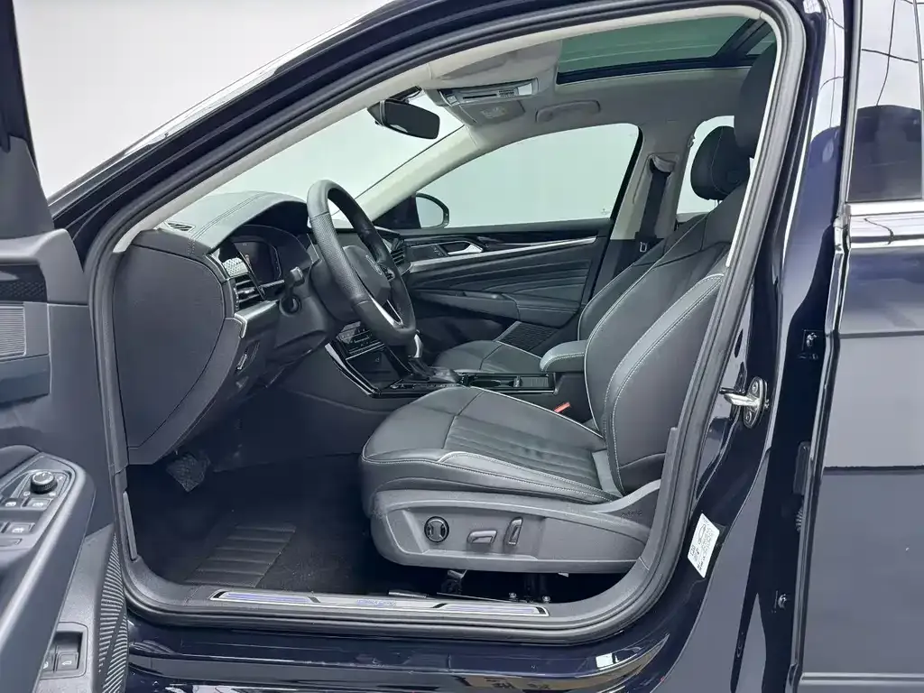 Volkswagen Passat New Energy 2023 из CN, фото 6