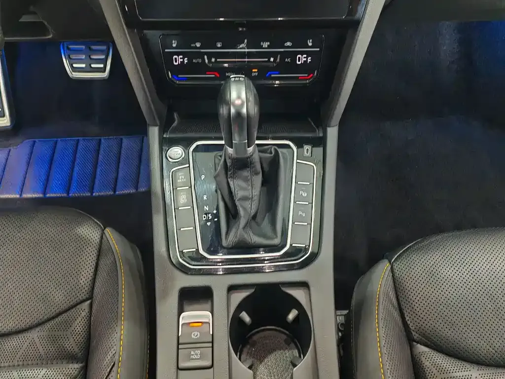 Volkswagen CC 2022 из CN, фото 8