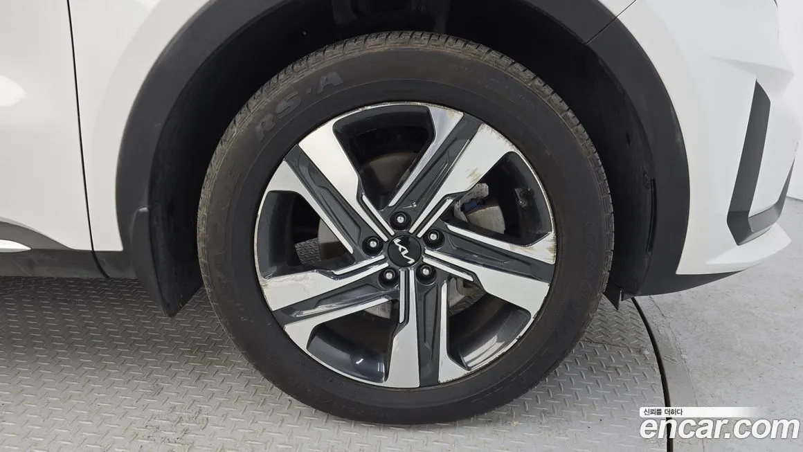 Kia Sorento — фото 5