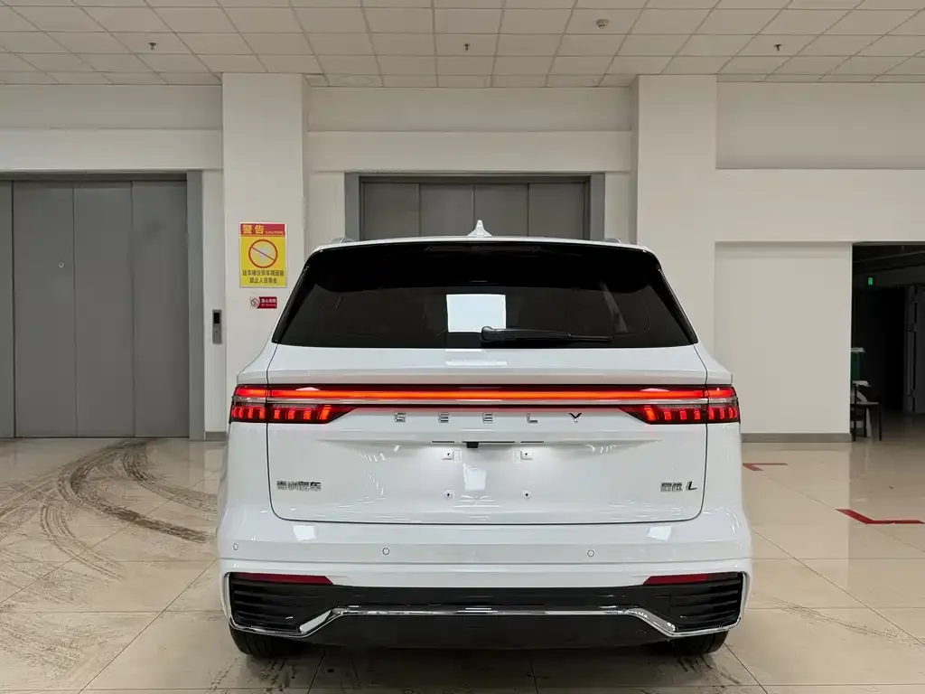 Geely Xingyue L 2023 из CN, фото 2
