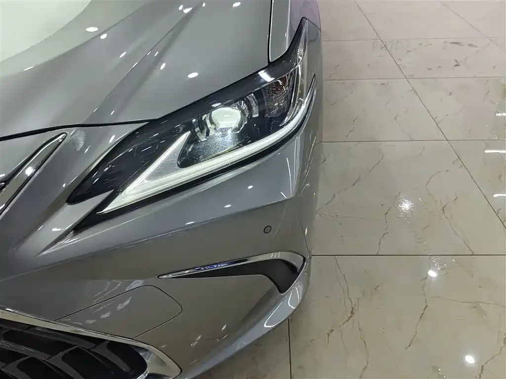 Lexus ES 2023 из CN, фото 9