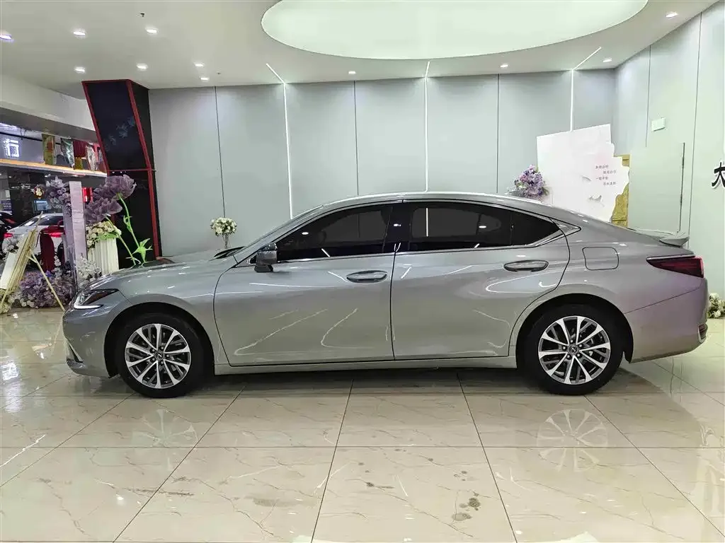 Lexus ES 2023 из CN, фото 4