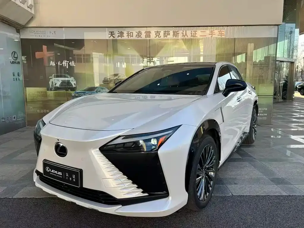Lexus RZ — фото 1