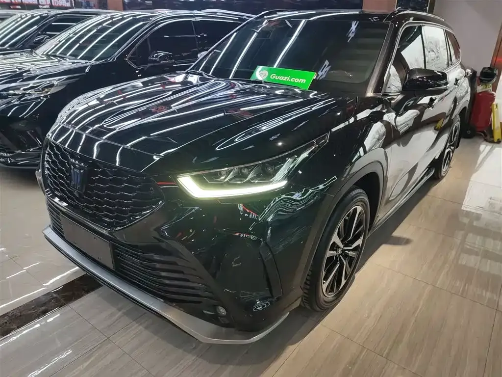 Toyota Crown Kluger 2021 из CN, фото 7