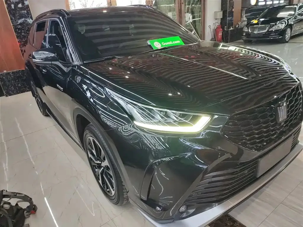 Toyota Crown Kluger 2021 из CN, фото 3