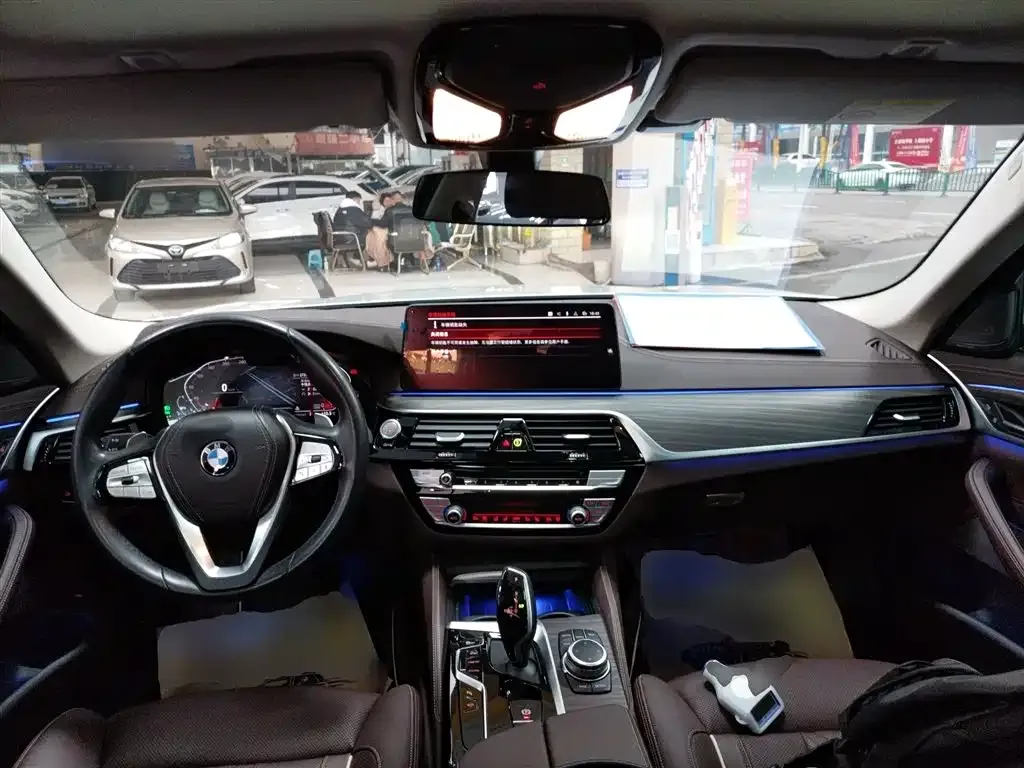 BMW 5 Series 2023 из CN, фото 10
