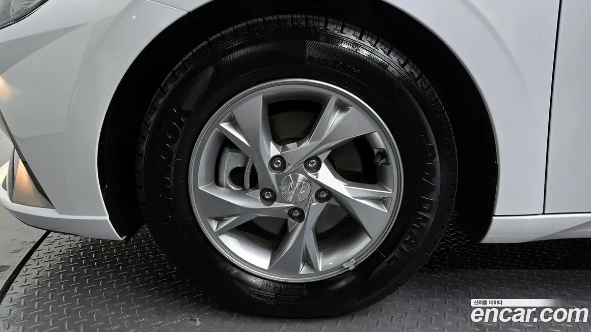 Hyundai AVANTE — фото 10