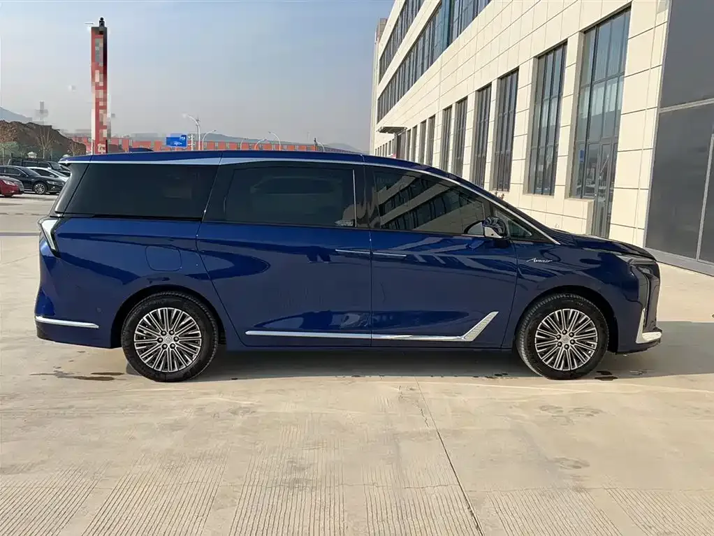 Buick GL8 Hybrid 2024 из CN, фото 7