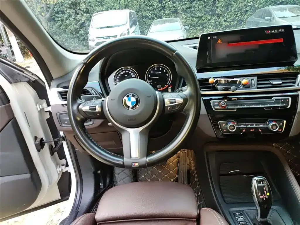 BMW X1 — фото 10