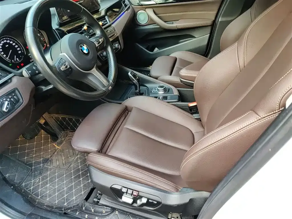 BMW X1 — фото 9