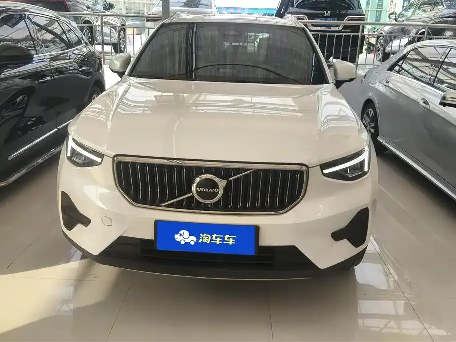 Volvo XC40 2024 из CN, фото 2