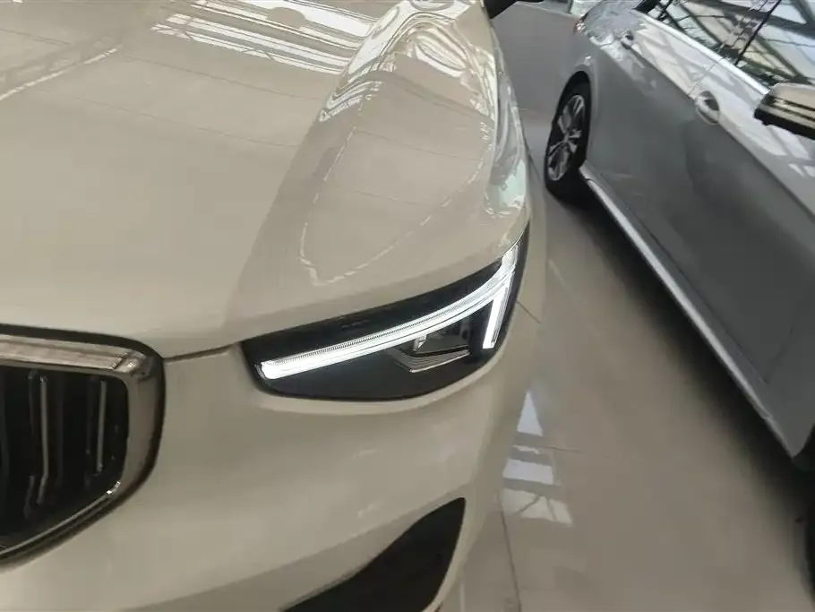 Volvo XC40 2024 из CN, фото 7