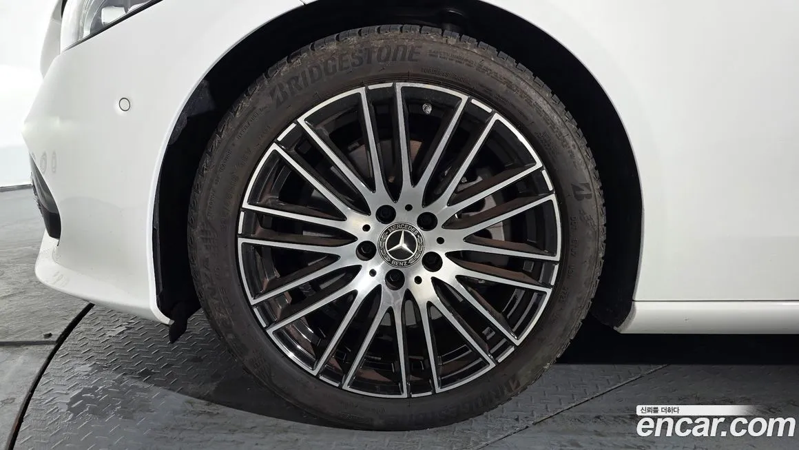 [object Object] C-Class 2024 из KR, фото 5