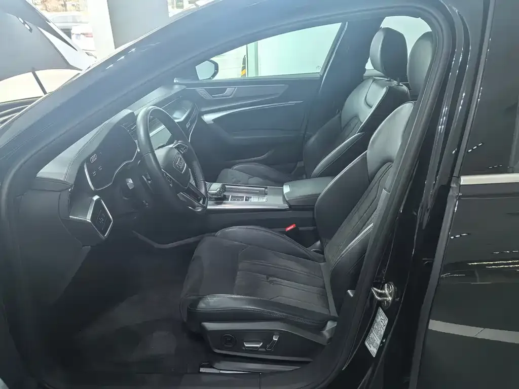 Audi A6L 2024 из CN, фото 9