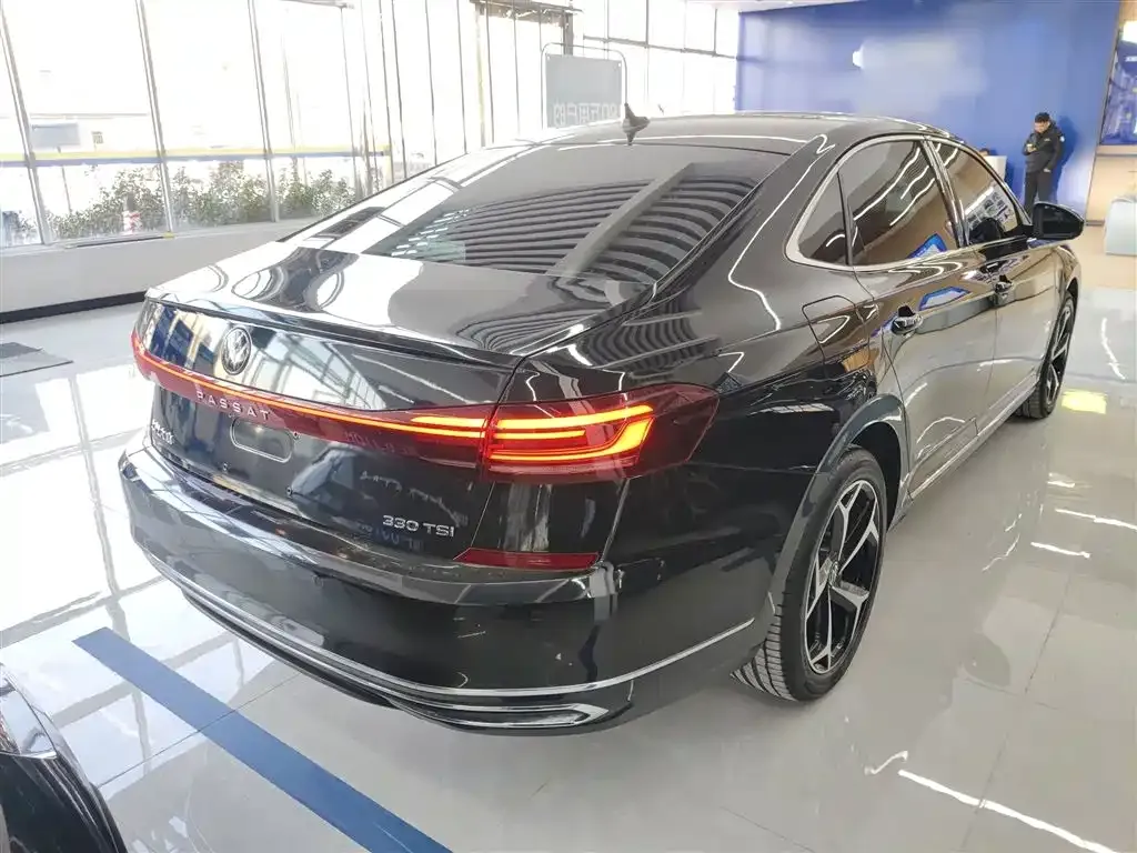 Volkswagen Passat 2024 из CN, фото 4