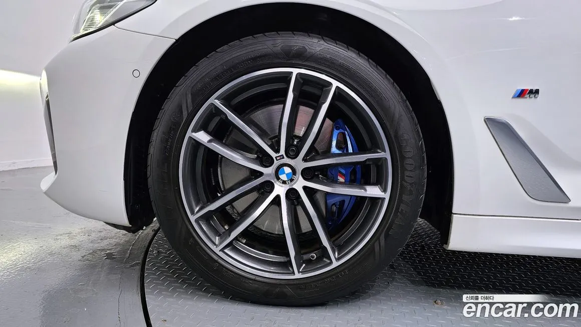 BMW 5-Series 2023 из KR, фото 8