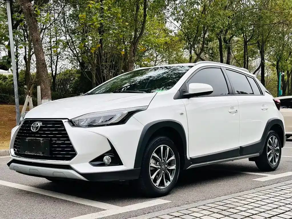 Toyota Yaris L