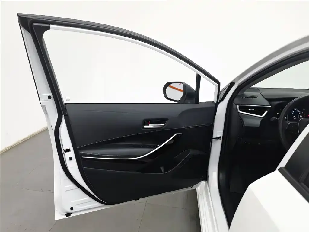 Toyota Corolla 2024 из CN, фото 8