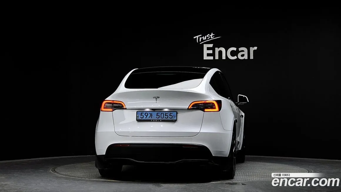 Tesla Model Y 2024 из KR, фото 2