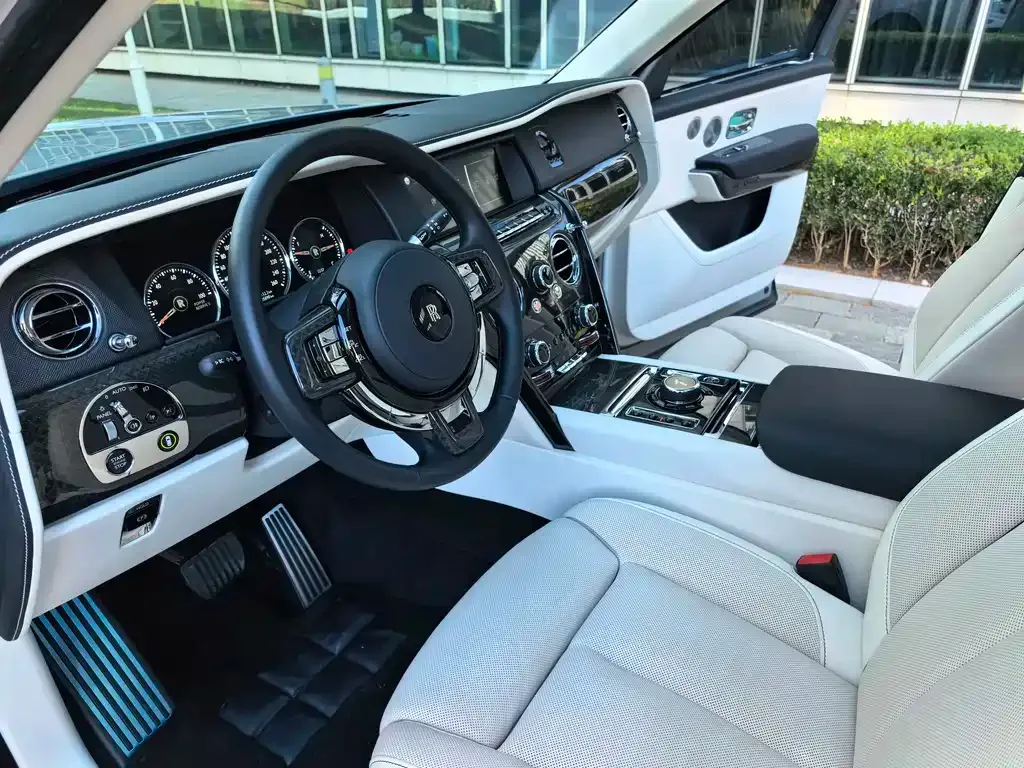 Rolls-Royce Cullinan 2022 из CN, фото 8