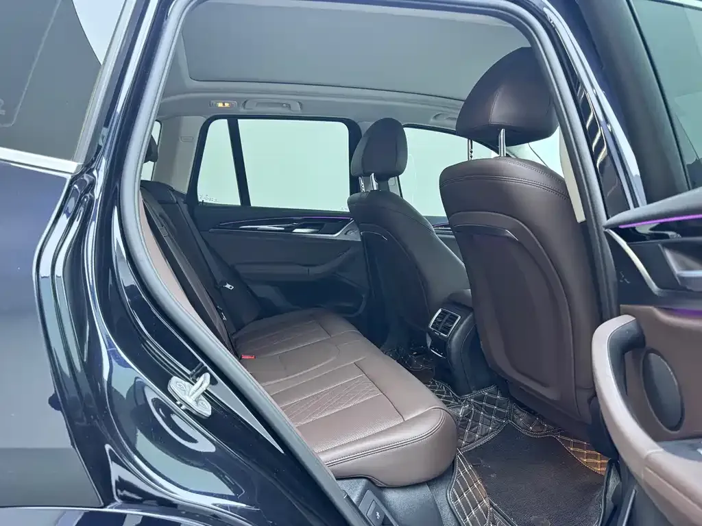 BMW iX3 2024 из CN, фото 8