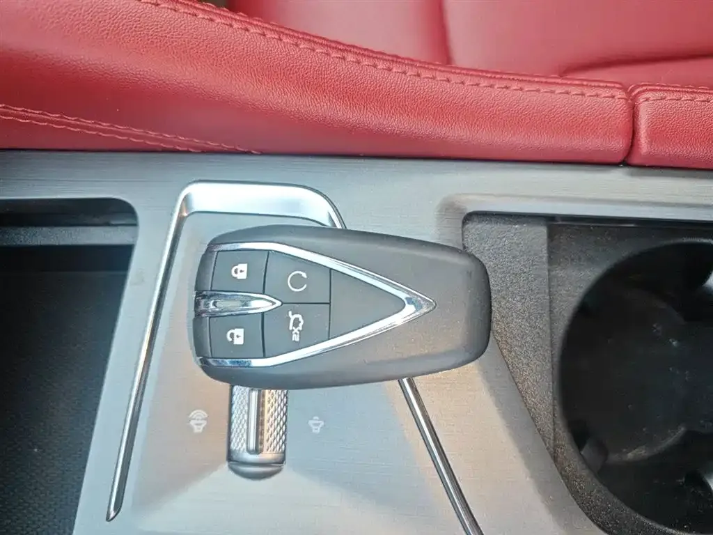 Changan CS75PLUS 2023 из CN, фото 2